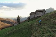 80 Cascina con Filaressa sullo sfondo in alto